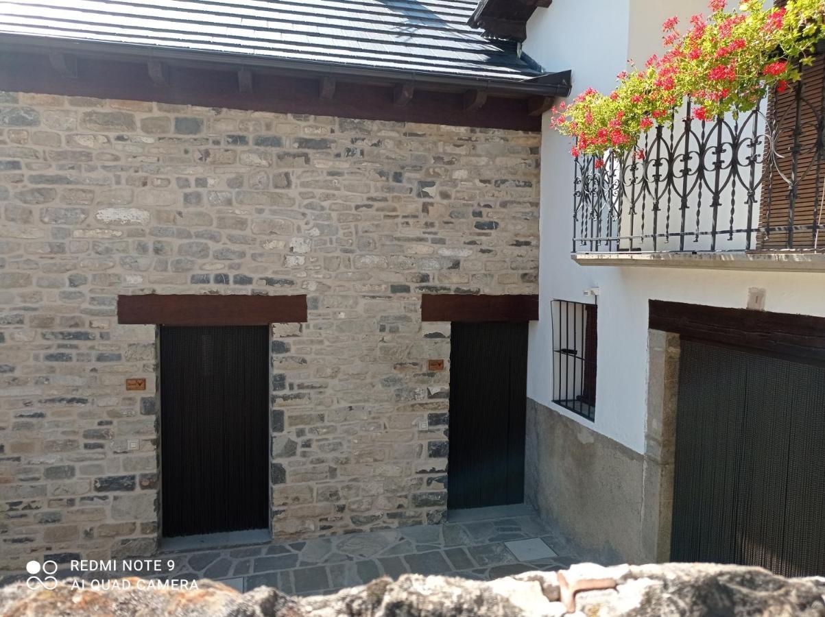 Apartamentos Camino De La Val Borau Exterior foto
